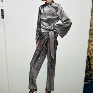 Sparkly top and pants